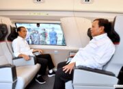 Menhan Prabowo Subianto Jajal Kereta Cepat Jakarta-Bandung Bersama Presiden Jokowi: Nyaman dan Membanggakan